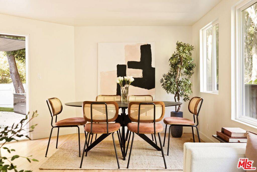 Los Angeles, CA 90046,2701 Jalmia DR
