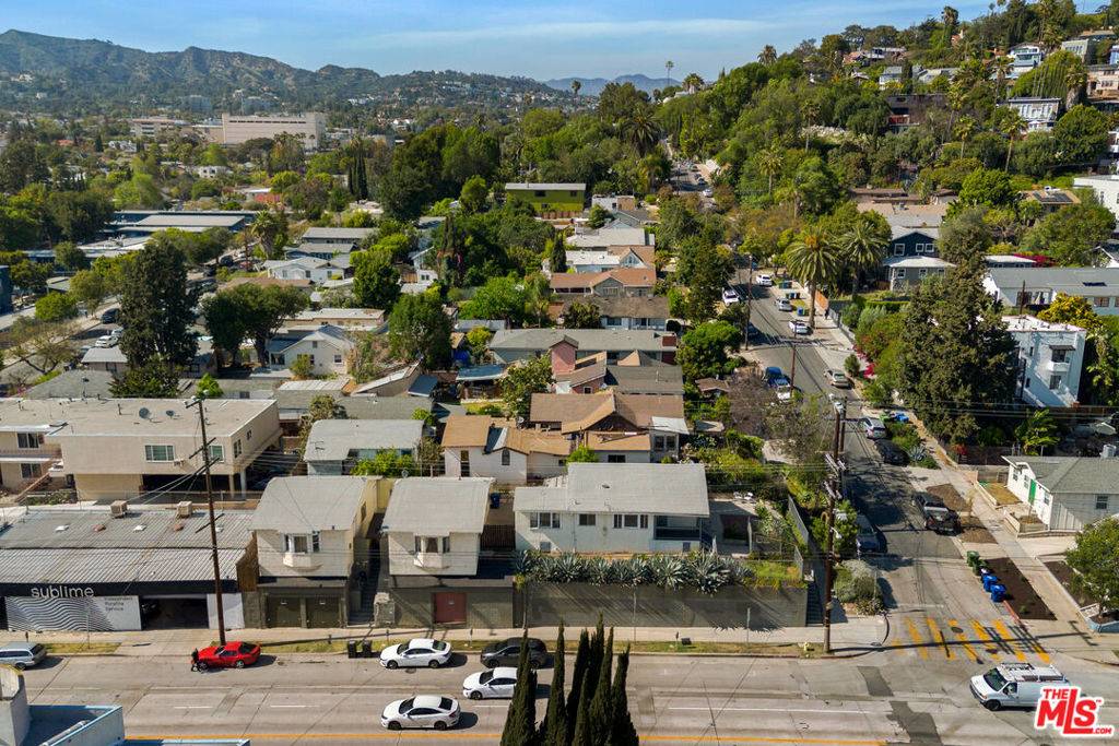 Los Angeles, CA 90027,1303 Sanborn AVE