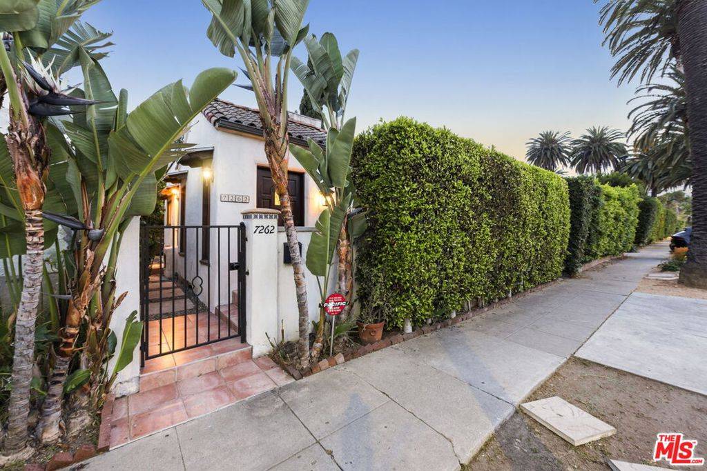 7262 Willoughby AVE, Los Angeles, CA 90046