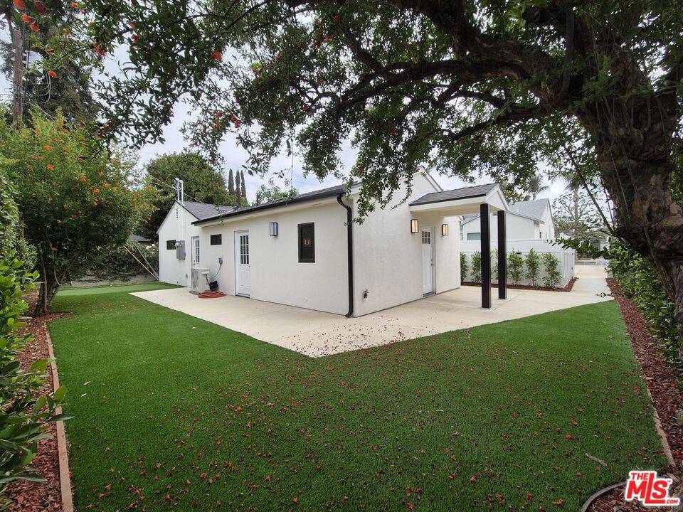 6641 Chimineas AVE, Reseda, CA 91335