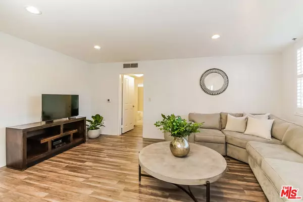 Sherman Oaks, CA 91403,4501 Cedros AVE #104