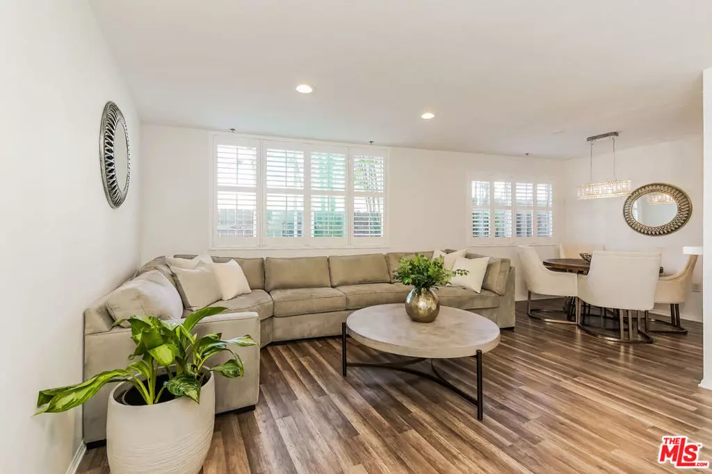 Sherman Oaks, CA 91403,4501 Cedros AVE #104