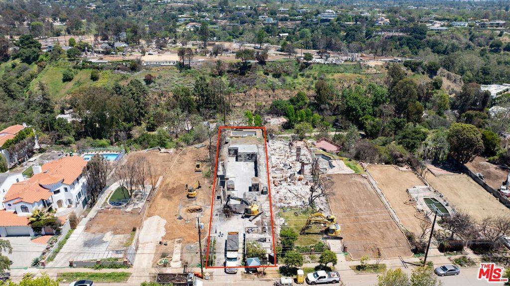 1018 Chautauqua BLVD, Pacific Palisades, CA 90272