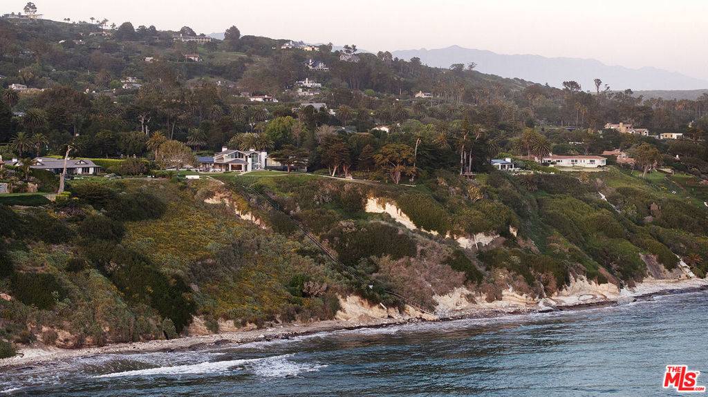 Santa Barbara, CA 93110,4145 Creciente DR