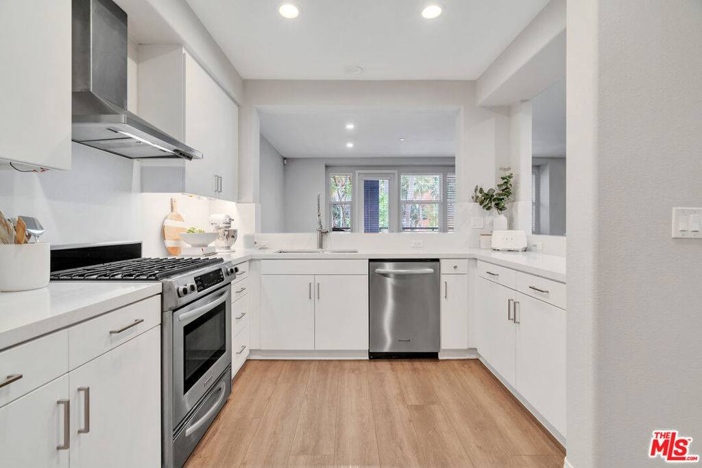 Playa Vista, CA 90094,7100 Playa Vista DR #223