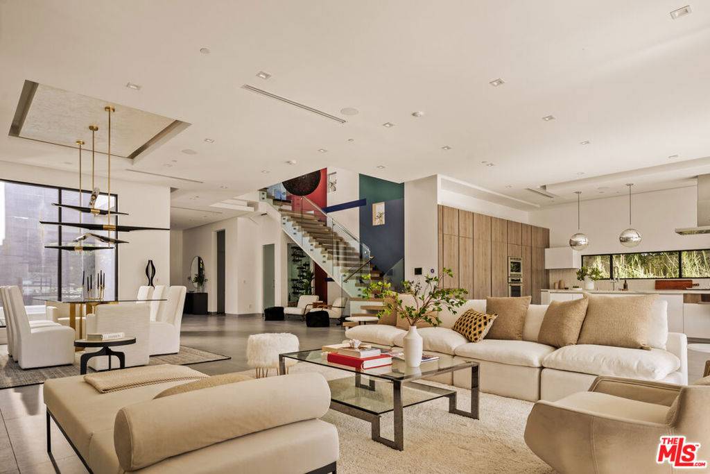 Studio City, CA 91602,4445 Camellia AVE