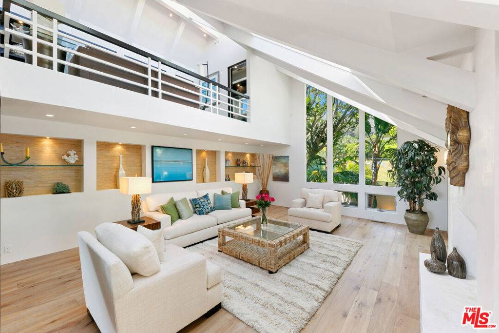 Malibu, CA 90265,31522 Broad Beach RD