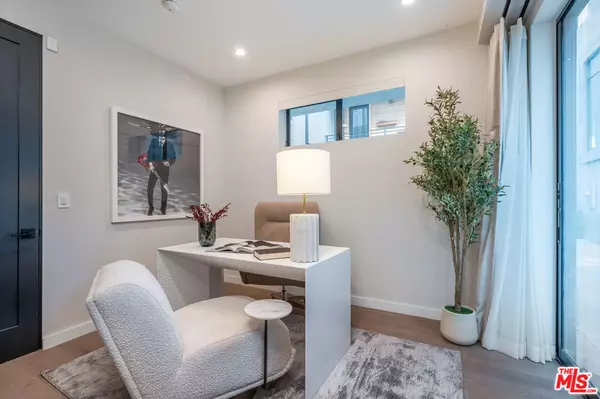Studio City, CA 91602,4427 Studio PL