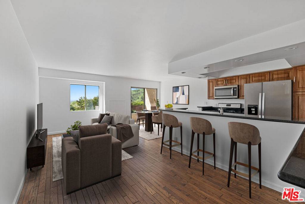 Los Angeles, CA 90068,2700 Cahuenga BLVD #3108