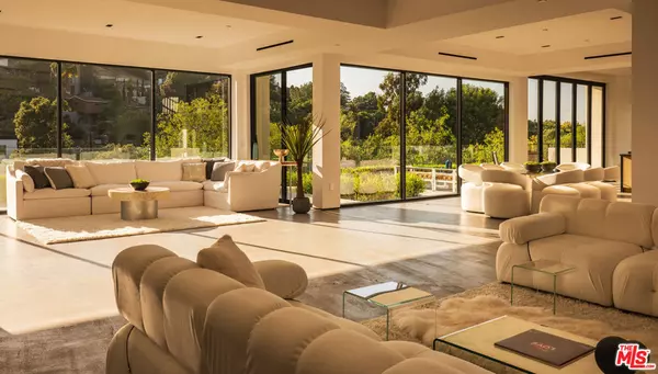 Sherman Oaks, CA 91423,3920 Knobhill DR