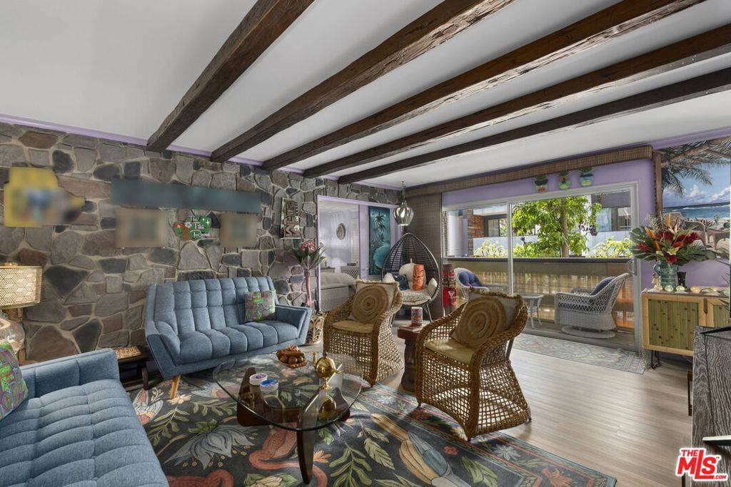 West Hollywood, CA 90069,9061 Keith AVE #103