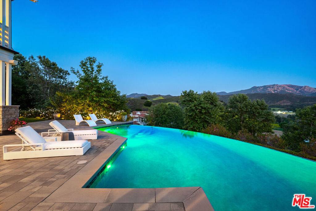 Calabasas, CA 91302,26767 Mulholland HWY