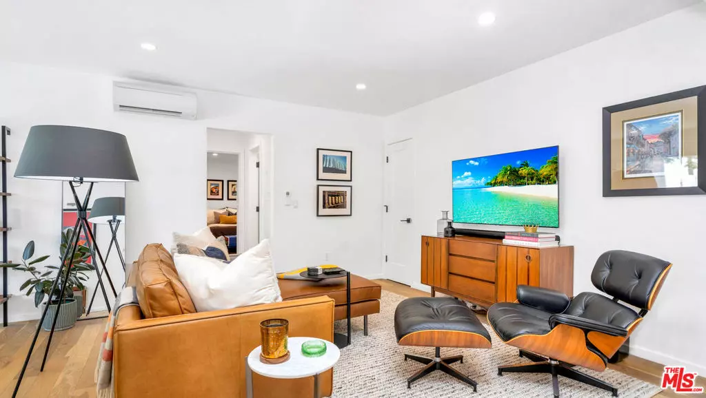 West Hollywood, CA 90048,536 N Orlando AVE #1