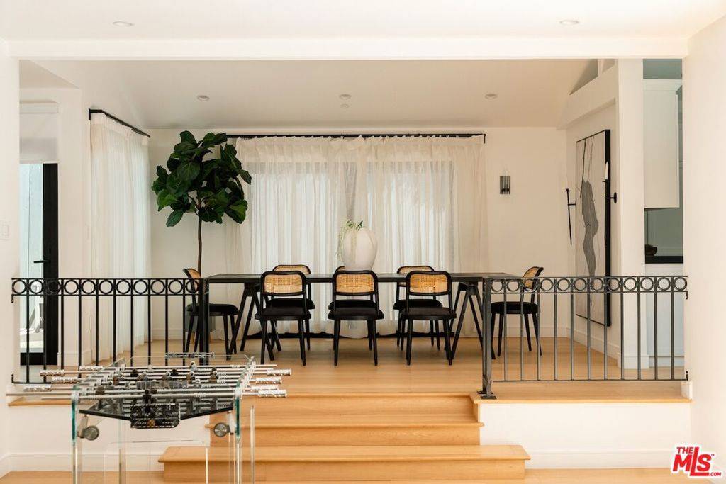 West Hollywood, CA 90048,540 Westmount Dr