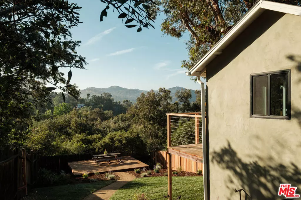 Topanga, CA 90290,19777 Grand View DR