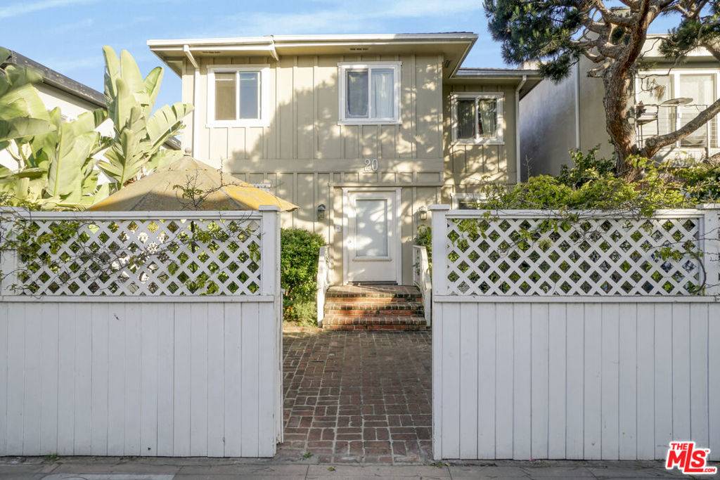 Venice, CA 90291,20 19th AVE