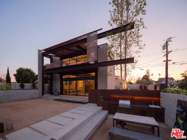 5701 7th AVE, Los Angeles, CA 90043