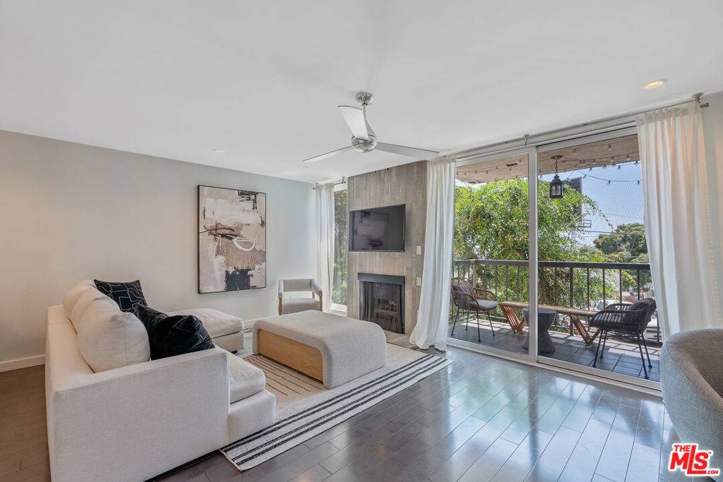 8535 W West Knoll DR #121, West Hollywood, CA 90069