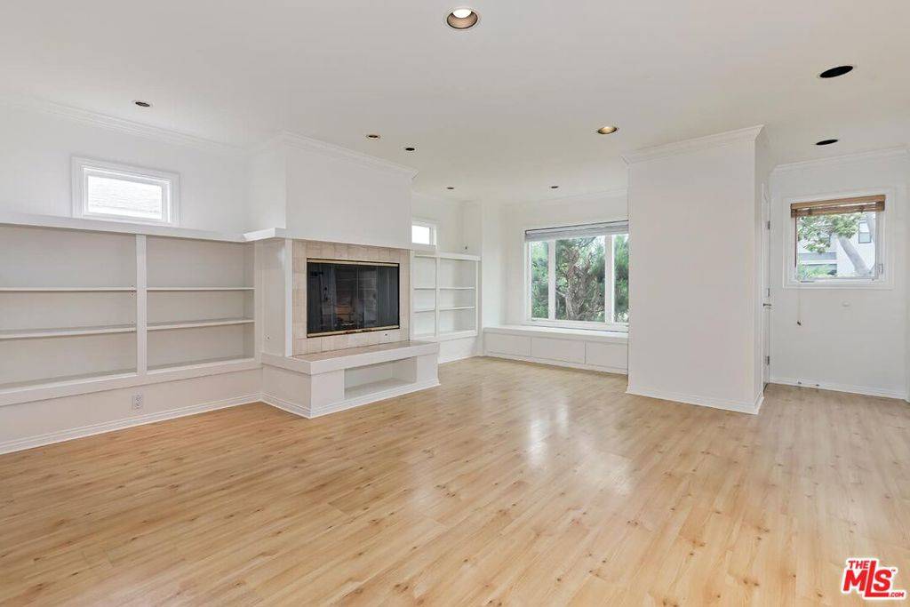 Los Angeles, CA 90066,3634 Meier ST