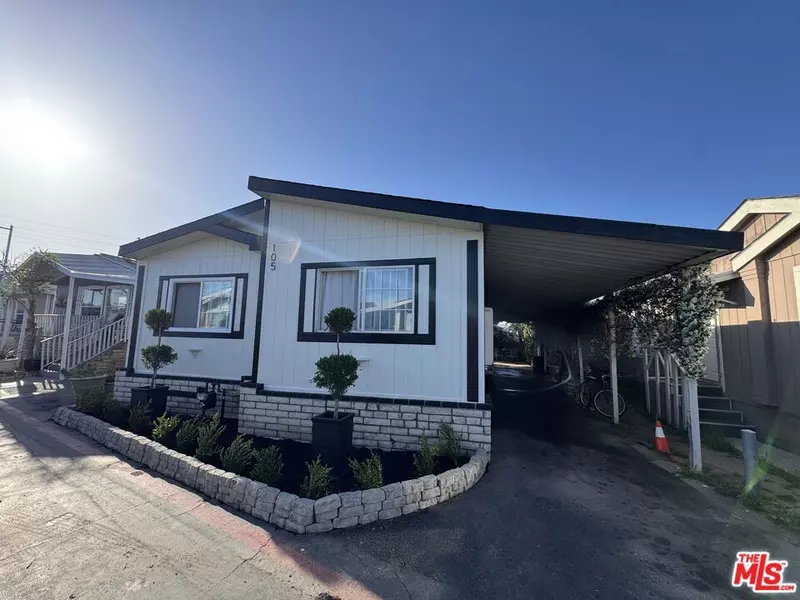 105 Prince LN, Santa Ana, CA 92704