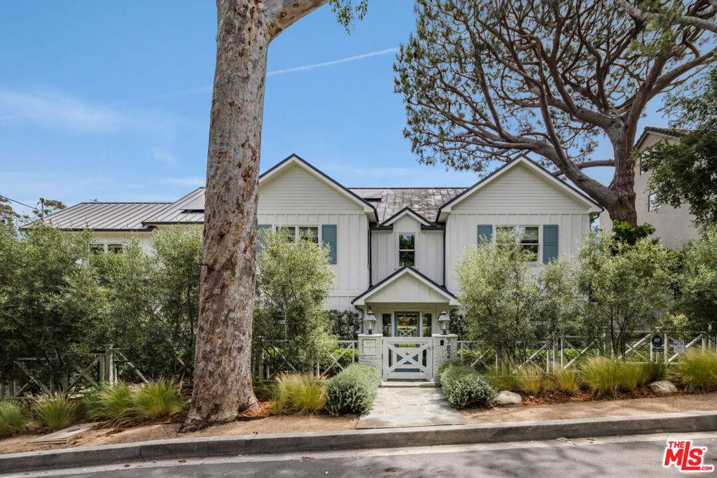 782 Ranch LN, Pacific Palisades, CA 90272