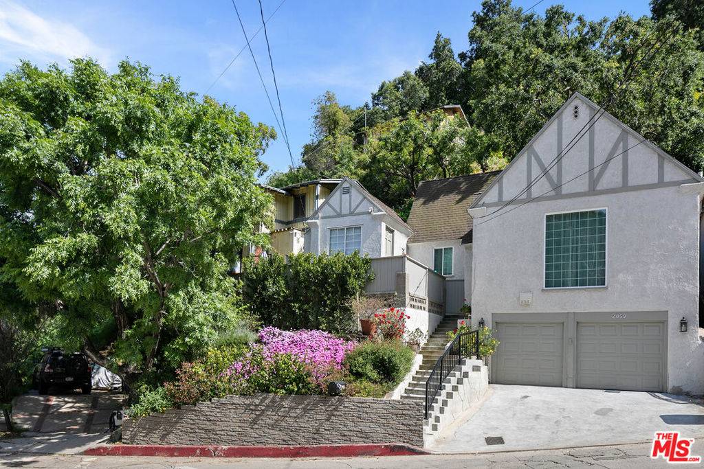 Los Angeles, CA 90046,2059 Laurel Canyon BLVD
