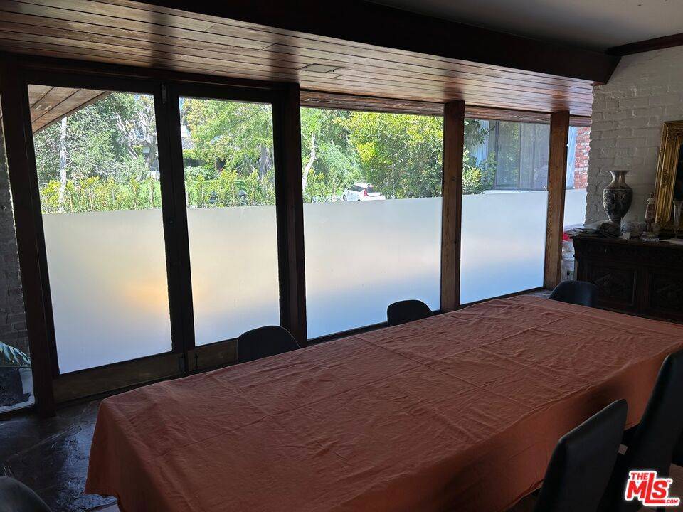 Pacific Palisades, CA 90272,809 Toulon DR