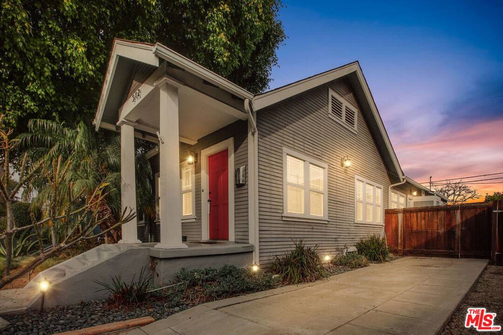 512 N WINDSOR, Los Angeles, CA 90004
