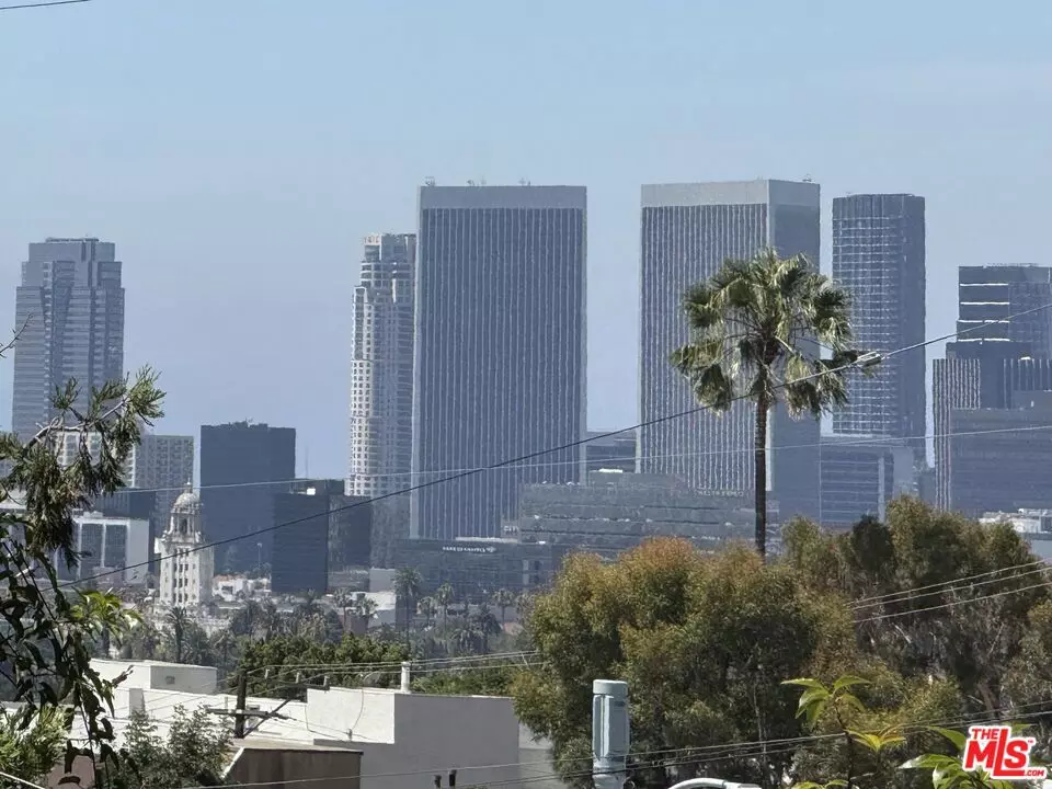 West Hollywood, CA 90069,1133 N Clark ST #103