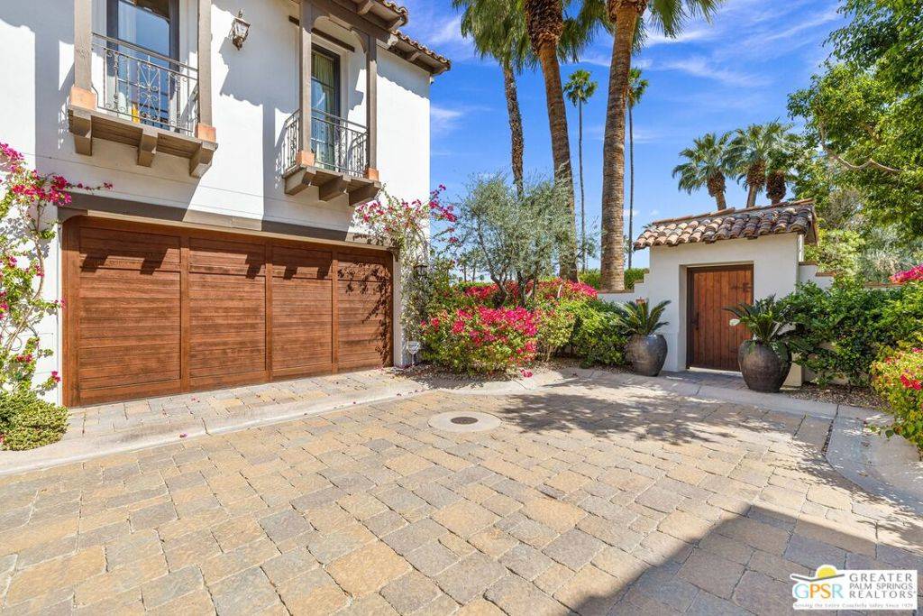 Palm Springs, CA 92262,287 S Cahuilla RD