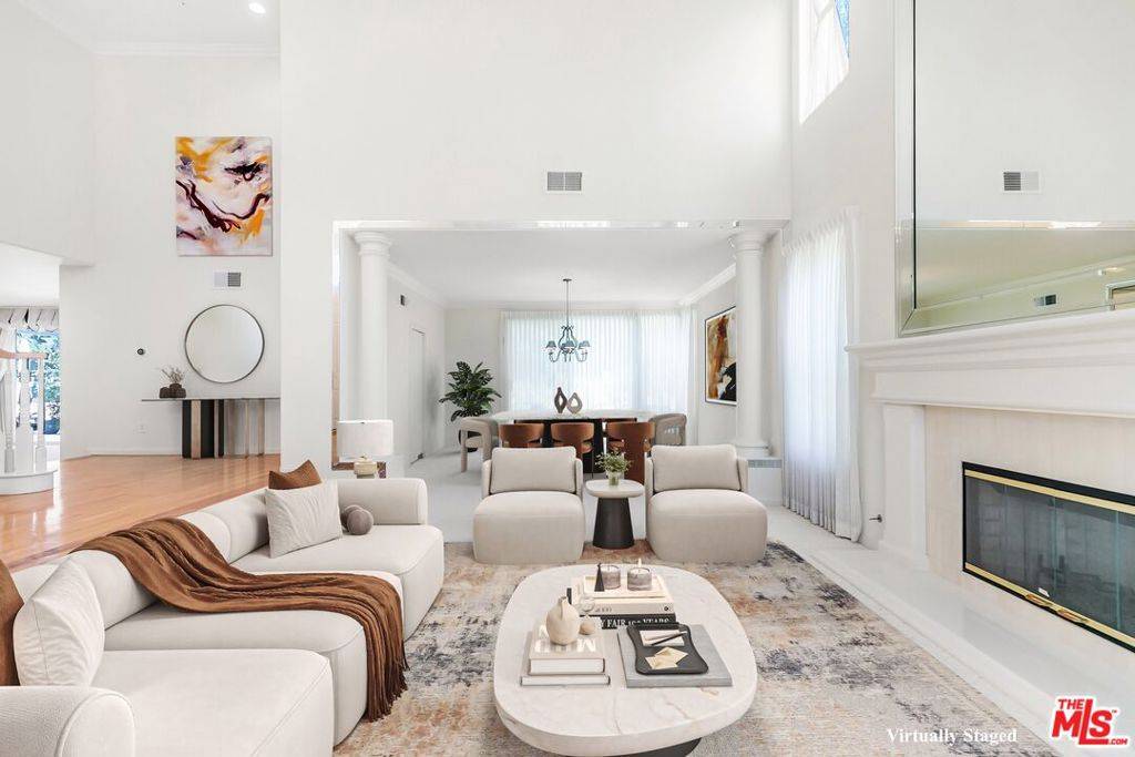 24901 Vista Verenda, Woodland Hills, CA 91367