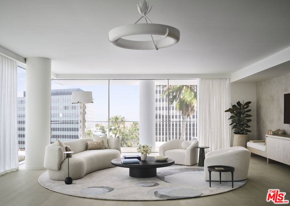 9200 Wilshire Blvd #202E, Beverly Hills, CA 90212