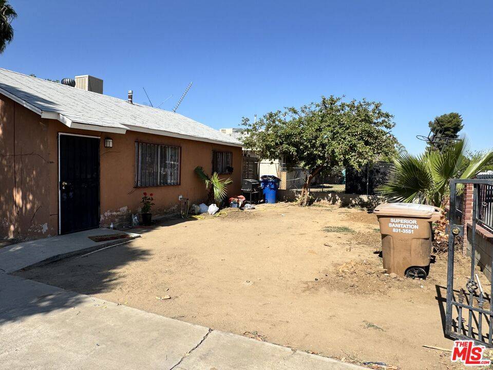 Bakersfield, CA 93306,2927 Lake ST