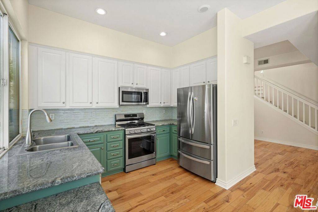 Stevenson Ranch, CA 91381,25565 Burns PL