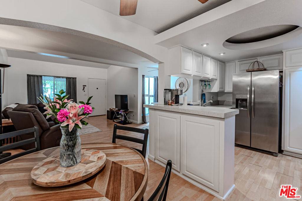 Long Beach, CA 90807,3719 Country Club DR #6