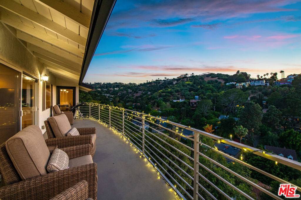 Sherman Oaks, CA 91423,3909 Glenridge DR