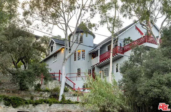 Los Angeles, CA 90068,2882 Belden DR