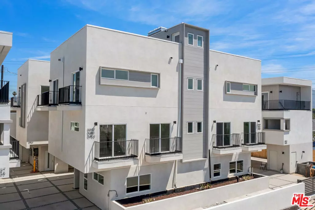 North Hollywood, CA 91606,10963 Calvert #1/4