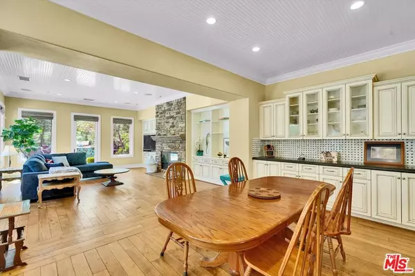 Agoura Hills, CA 91301,29734 Mulholland HWY