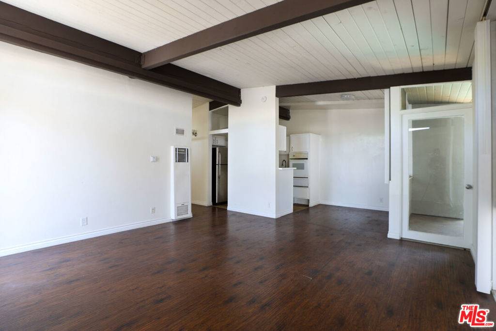 11131 Rose AVE #8, Los Angeles, CA 90034
