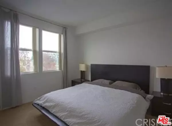 Valley Village, CA 91607,11925 Kling ST #208