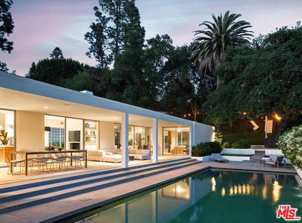 1030 San Rafael LN, Pasadena, CA 91105