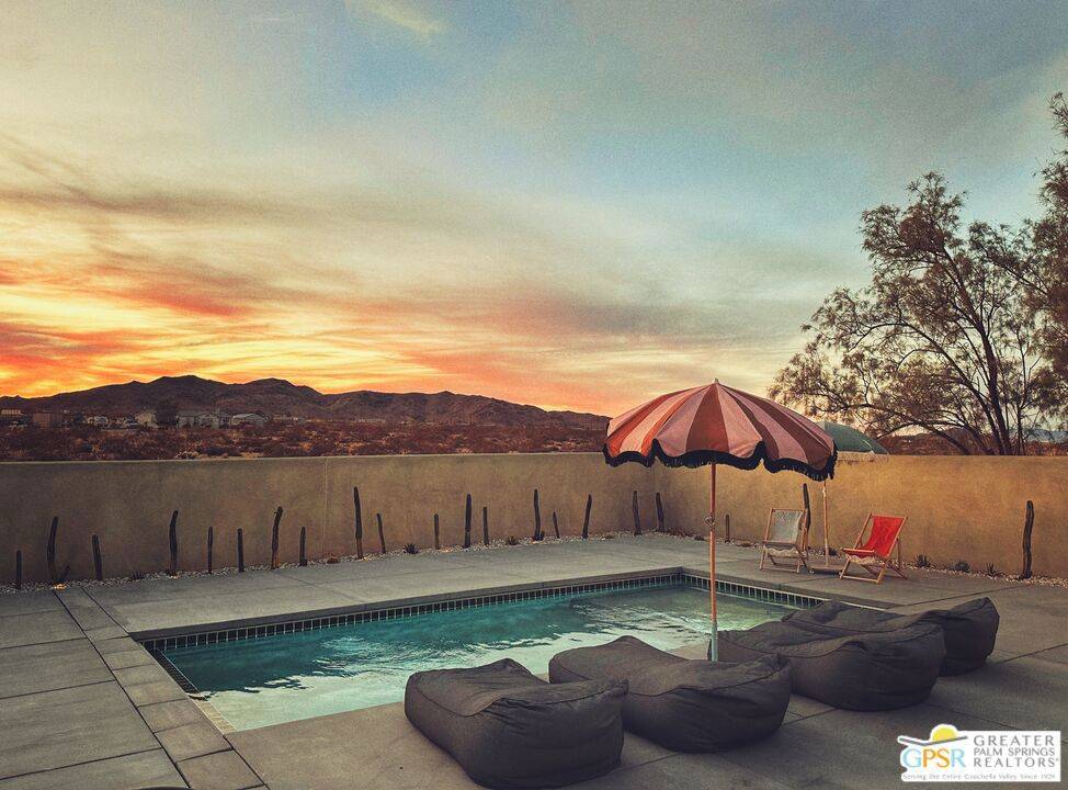 1212 Acoma TRL, Landers, CA 92285