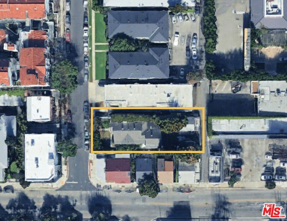 Los Angeles, CA 90028,1304 N Citrus AVE