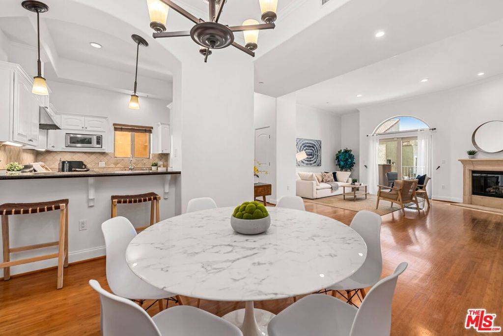 1511 Camden AVE #PH3, Los Angeles, CA 90025