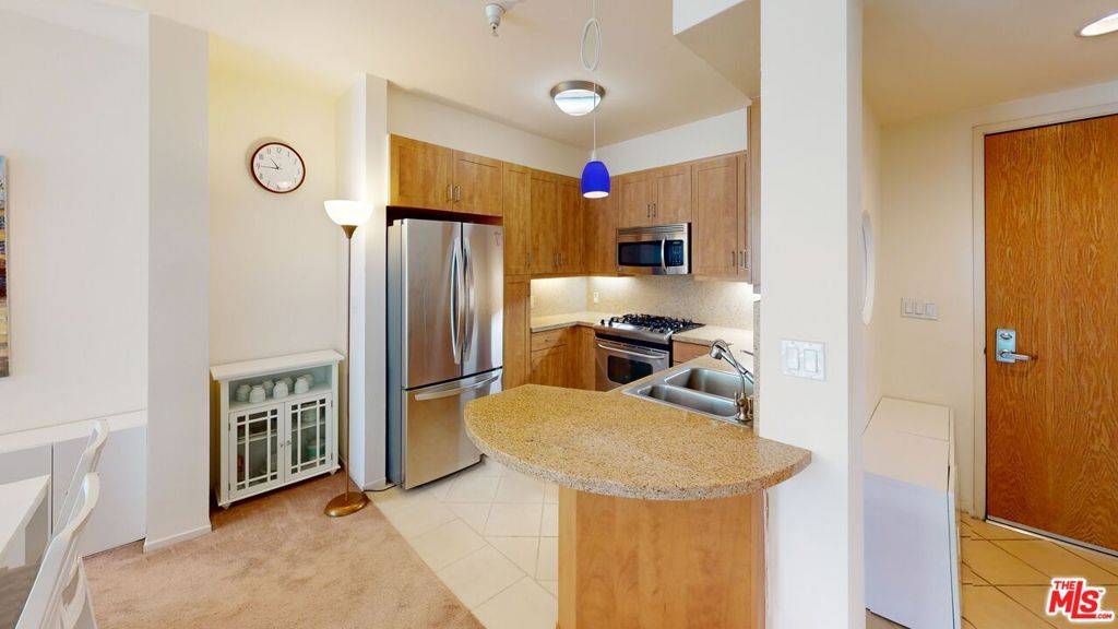 Los Angeles, CA 90012,267 S San Pedro ST #321