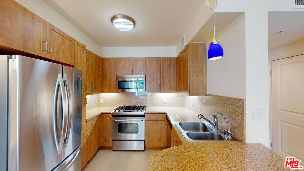Los Angeles, CA 90012,267 S San Pedro ST #321
