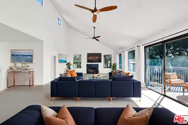 Topanga, CA 90290,20948 Waveview DR