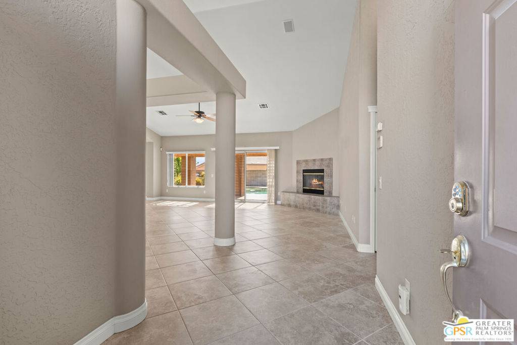 La Quinta, CA 92253,79185 Canterra CIR