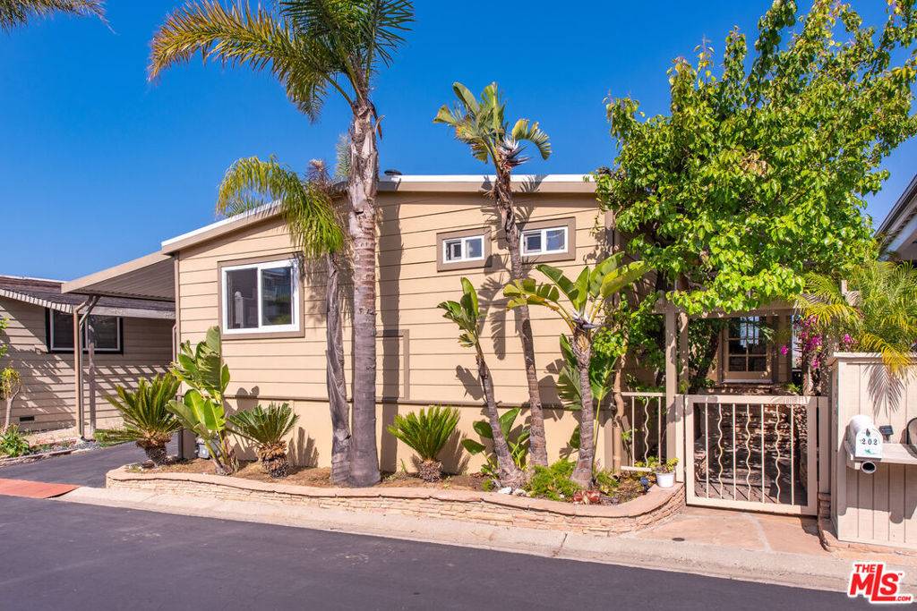 Malibu, CA 90265,29500 Heathercliff RD #202